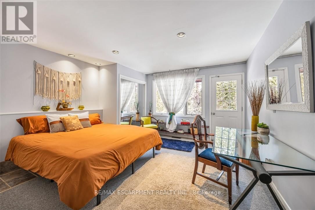302783 DOUGLAS STREET Image 39