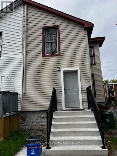 396 JOHNSON STREET Image 18
