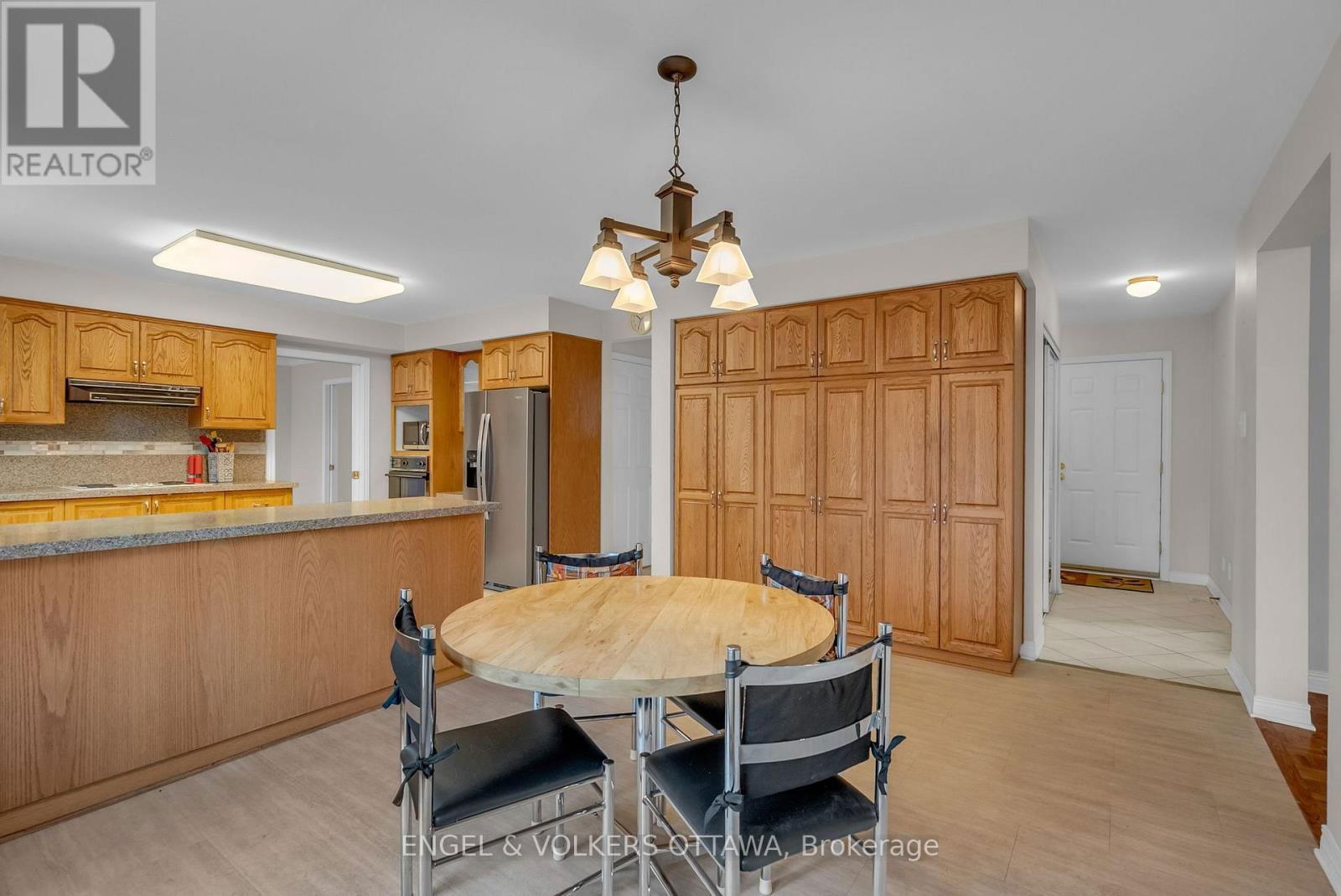 343 BILLINGS AVENUE Image 16