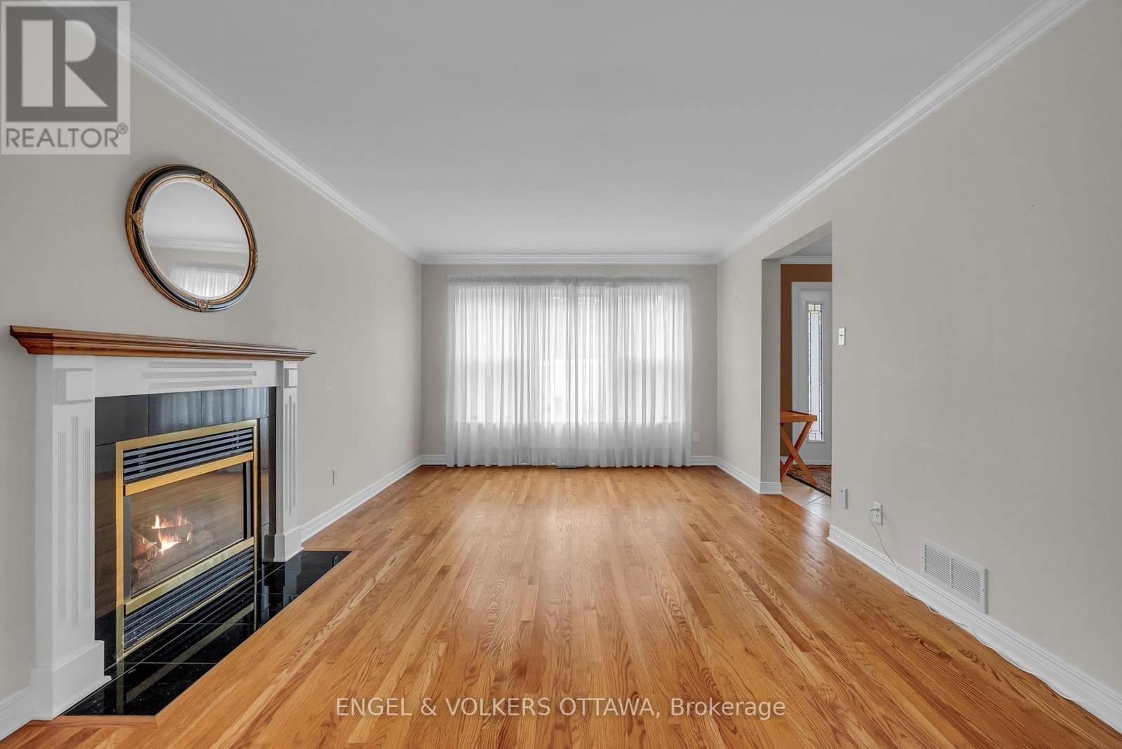 343 BILLINGS AVENUE Image 8