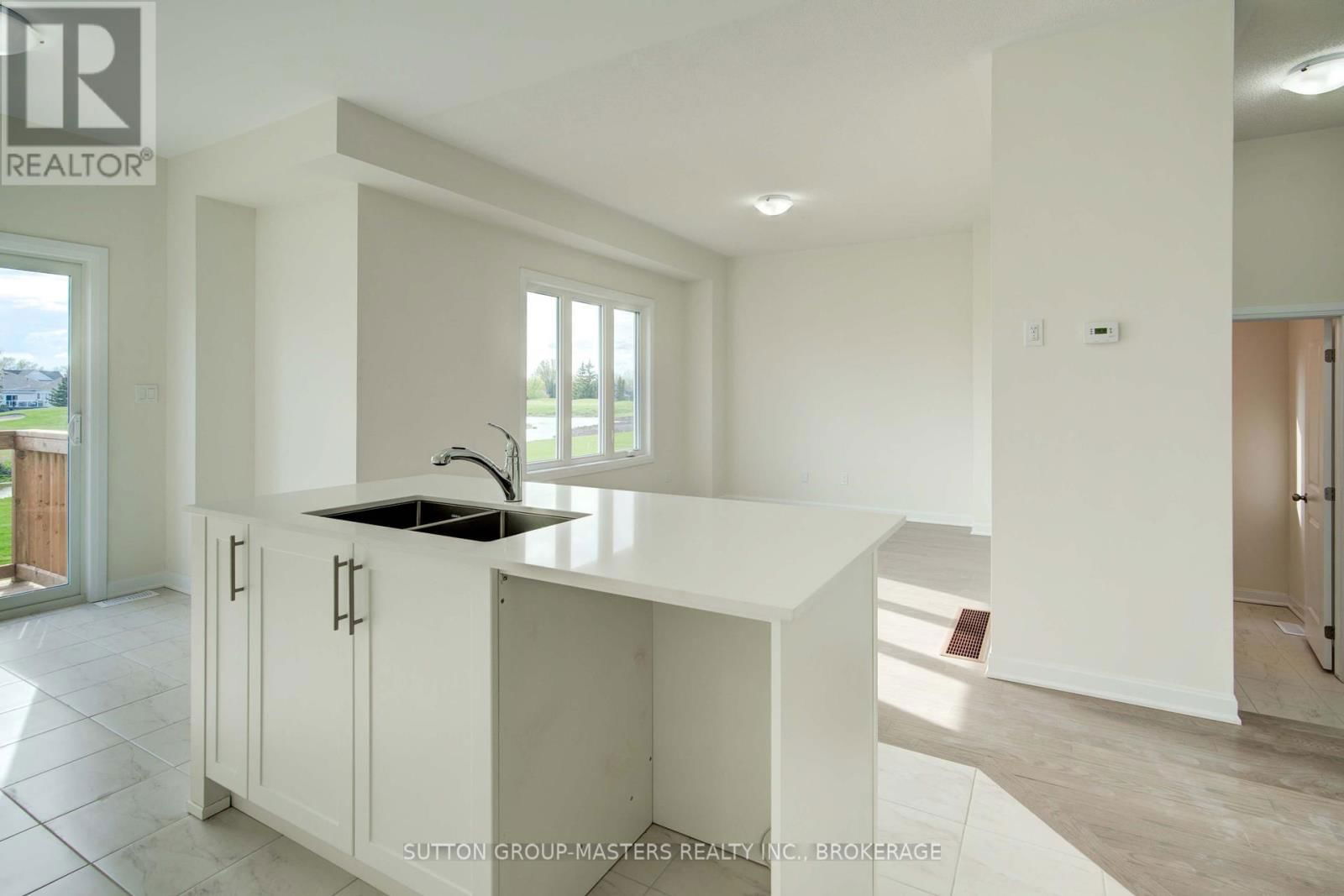 54 GOLF LINKS DRIVE Image 12