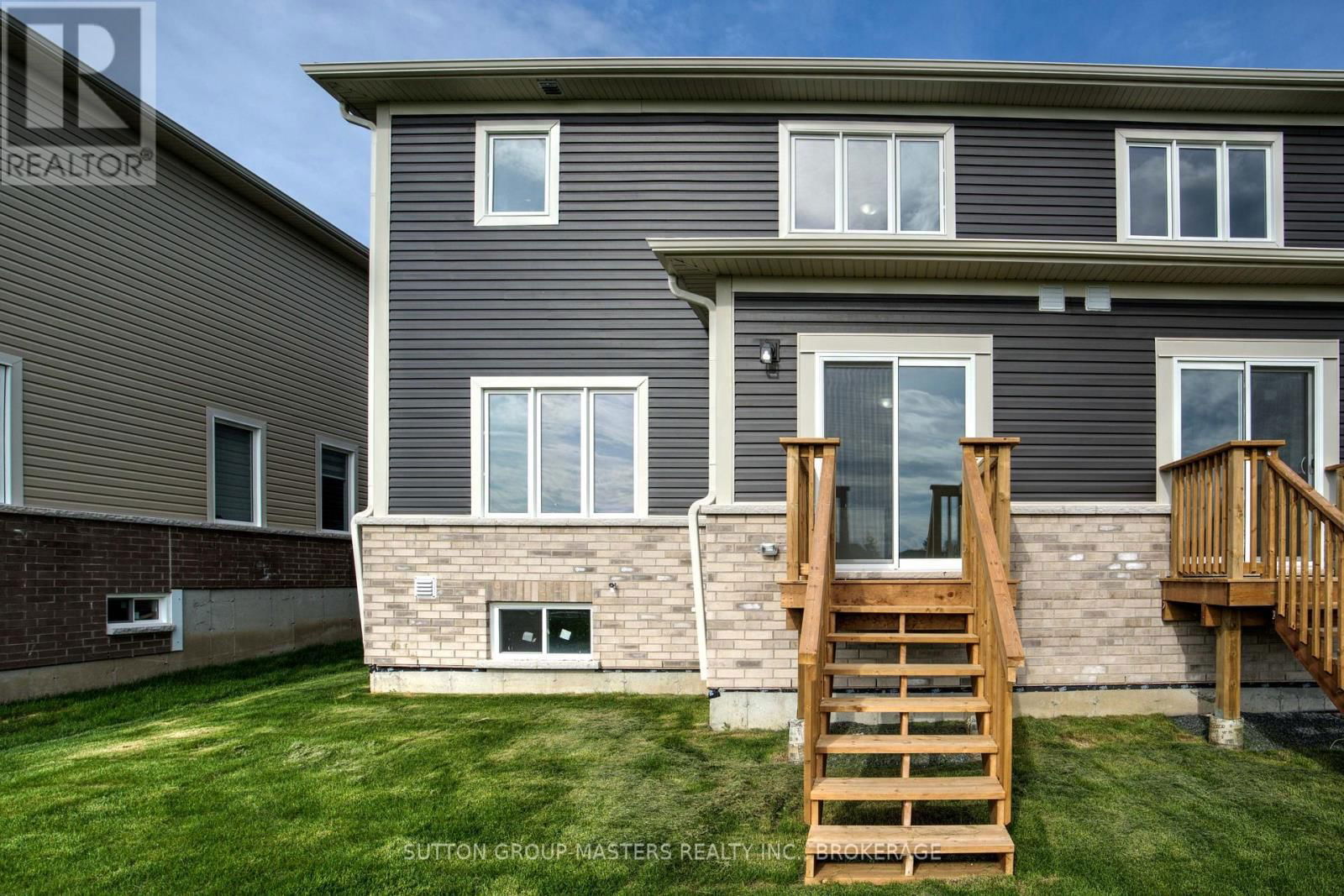 54 GOLF LINKS DRIVE Image 17