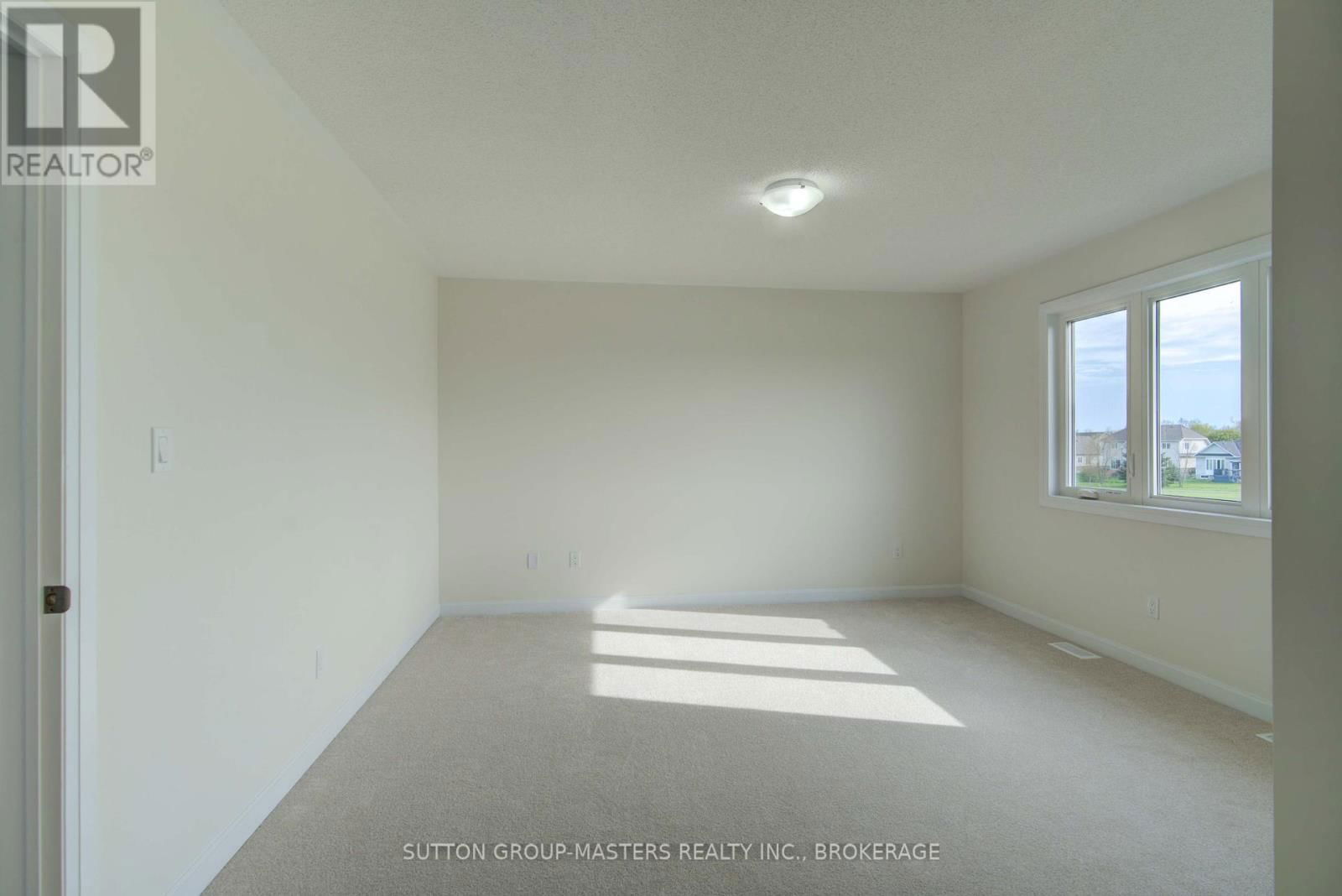 54 GOLF LINKS DRIVE Image 26