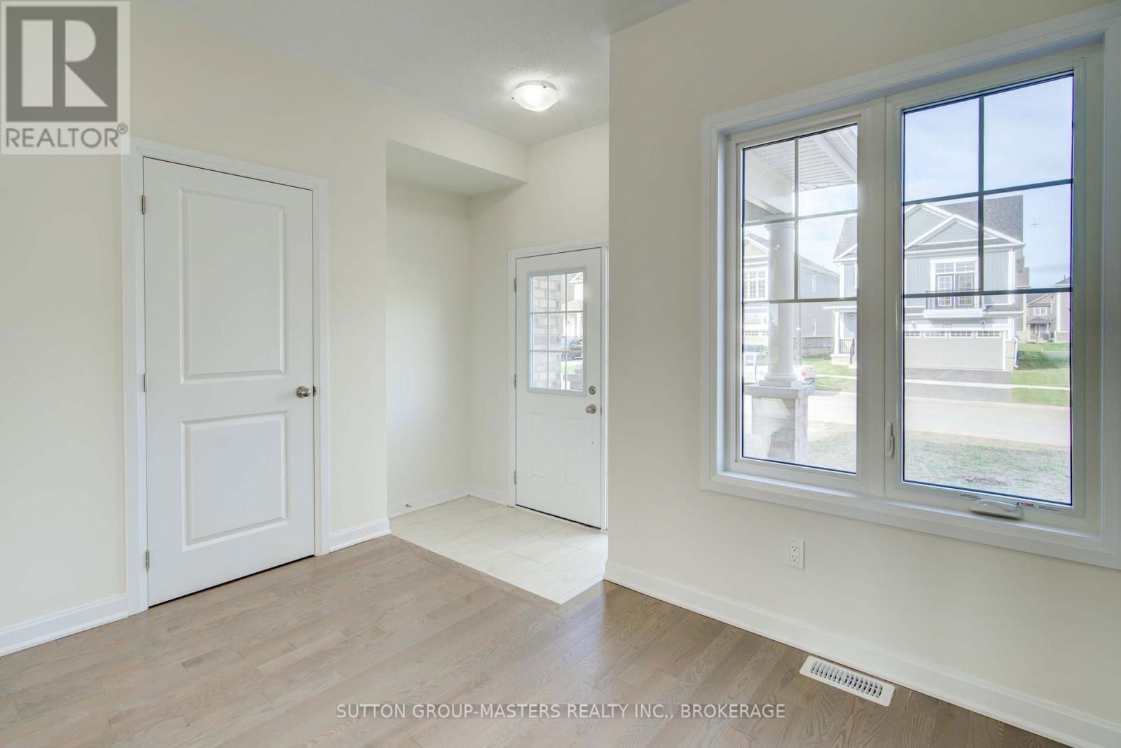 54 GOLF LINKS DRIVE Image 8