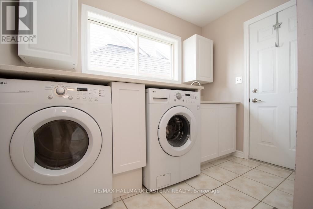 962 BAKER STREET Image 13