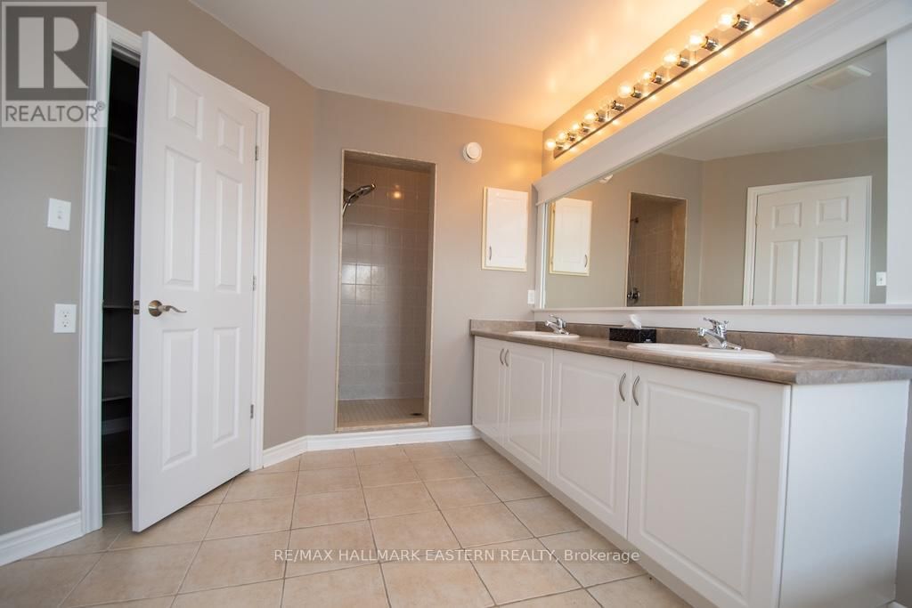 962 BAKER STREET Image 22