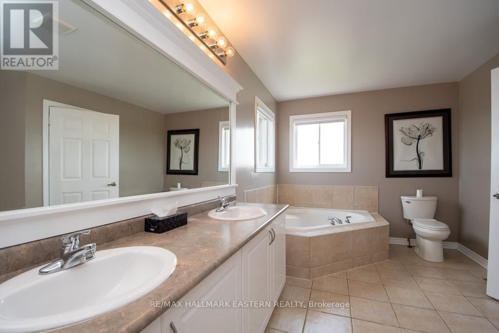 962 BAKER STREET Image 23