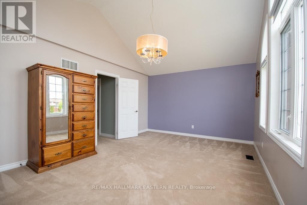 962 BAKER STREET Image 31