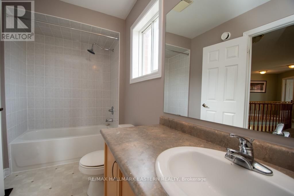 962 BAKER STREET Image 33