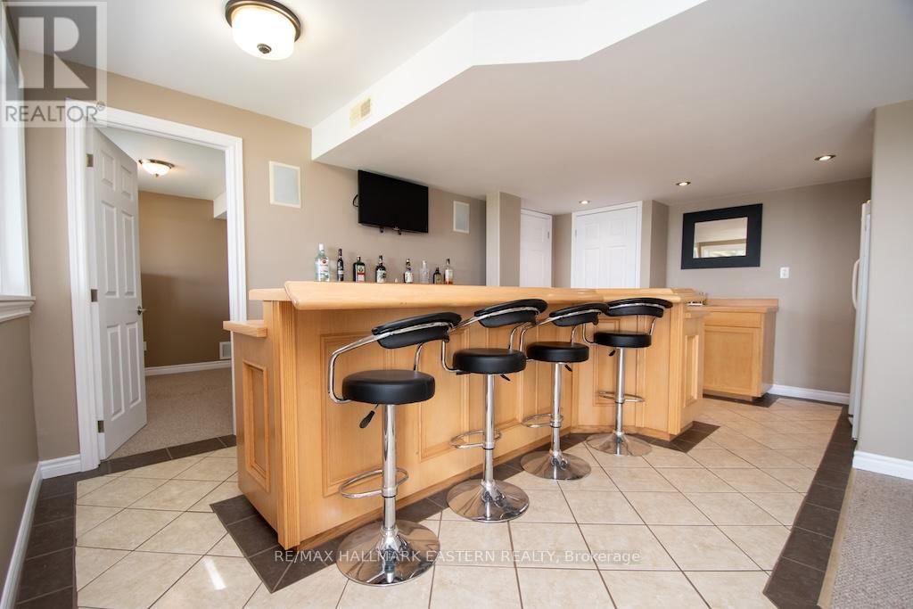 962 BAKER STREET Image 34