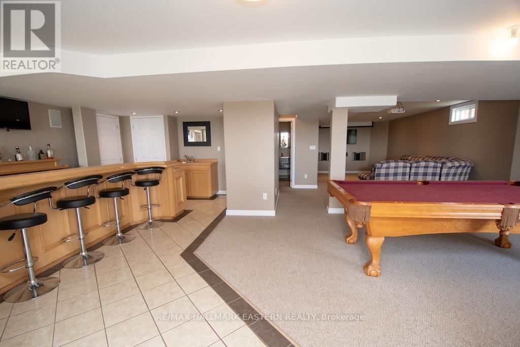 962 BAKER STREET Image 36