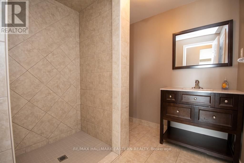 962 BAKER STREET Image 41