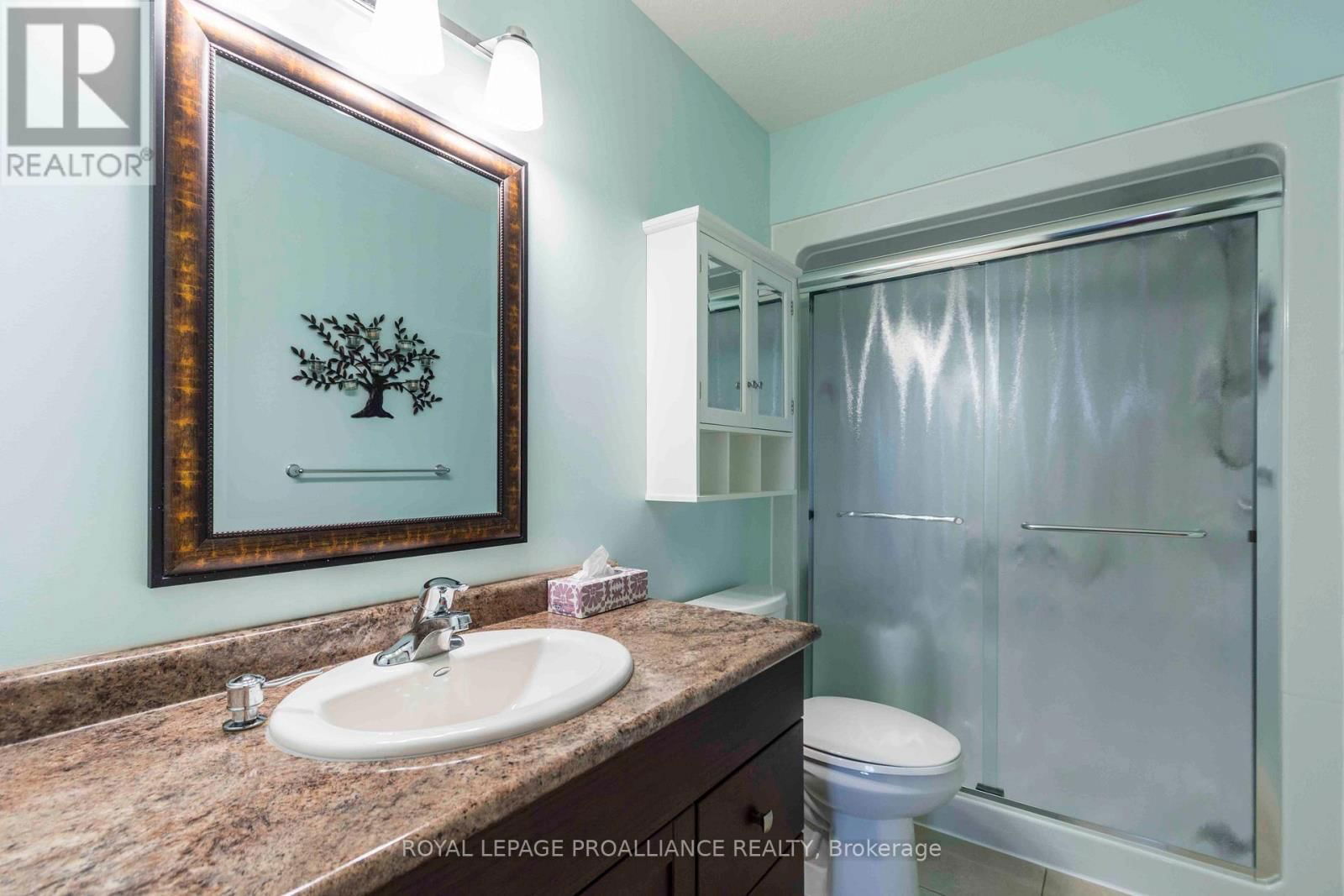 24 CORTLAND CRESCENT Image 15