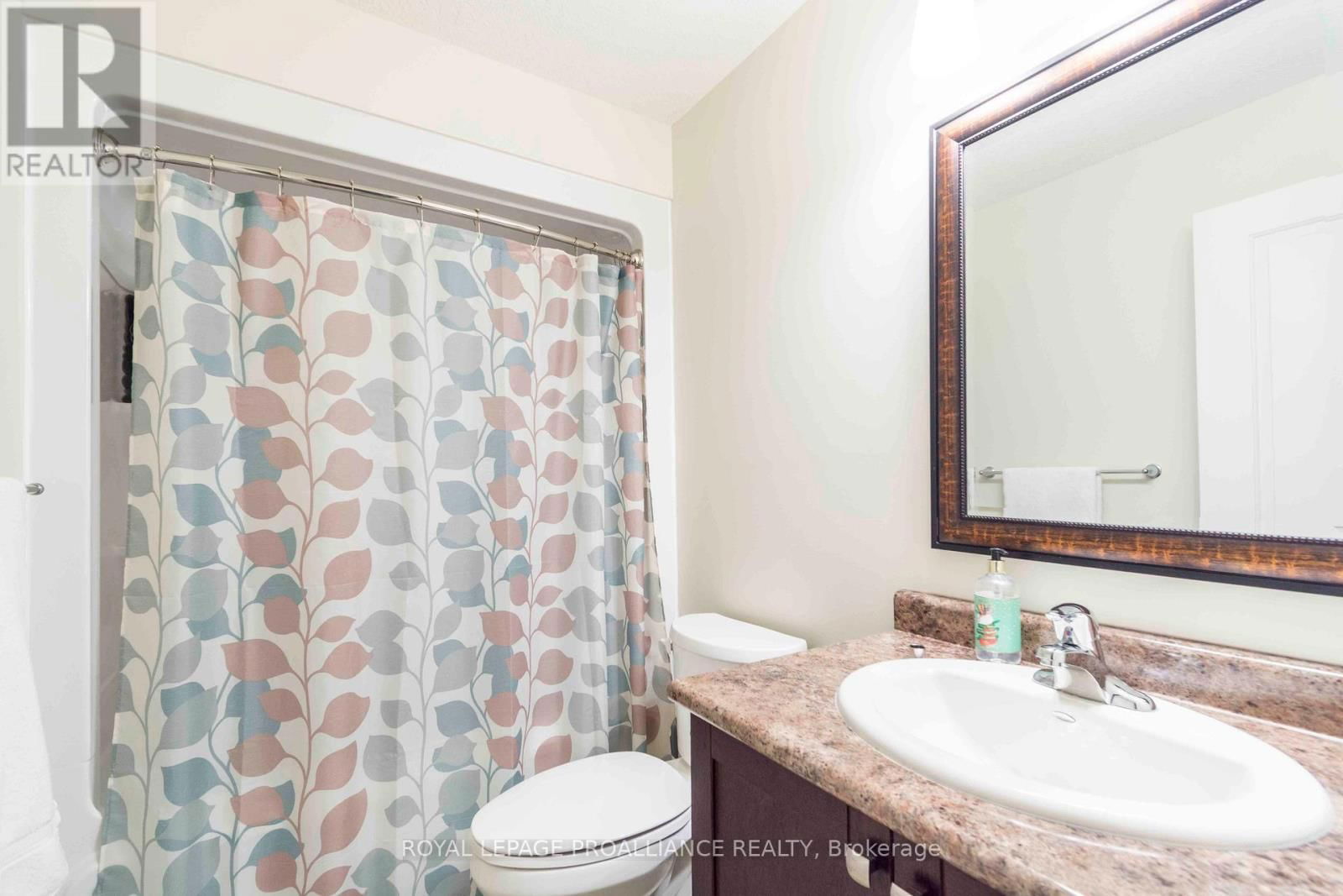 24 CORTLAND CRESCENT Image 21