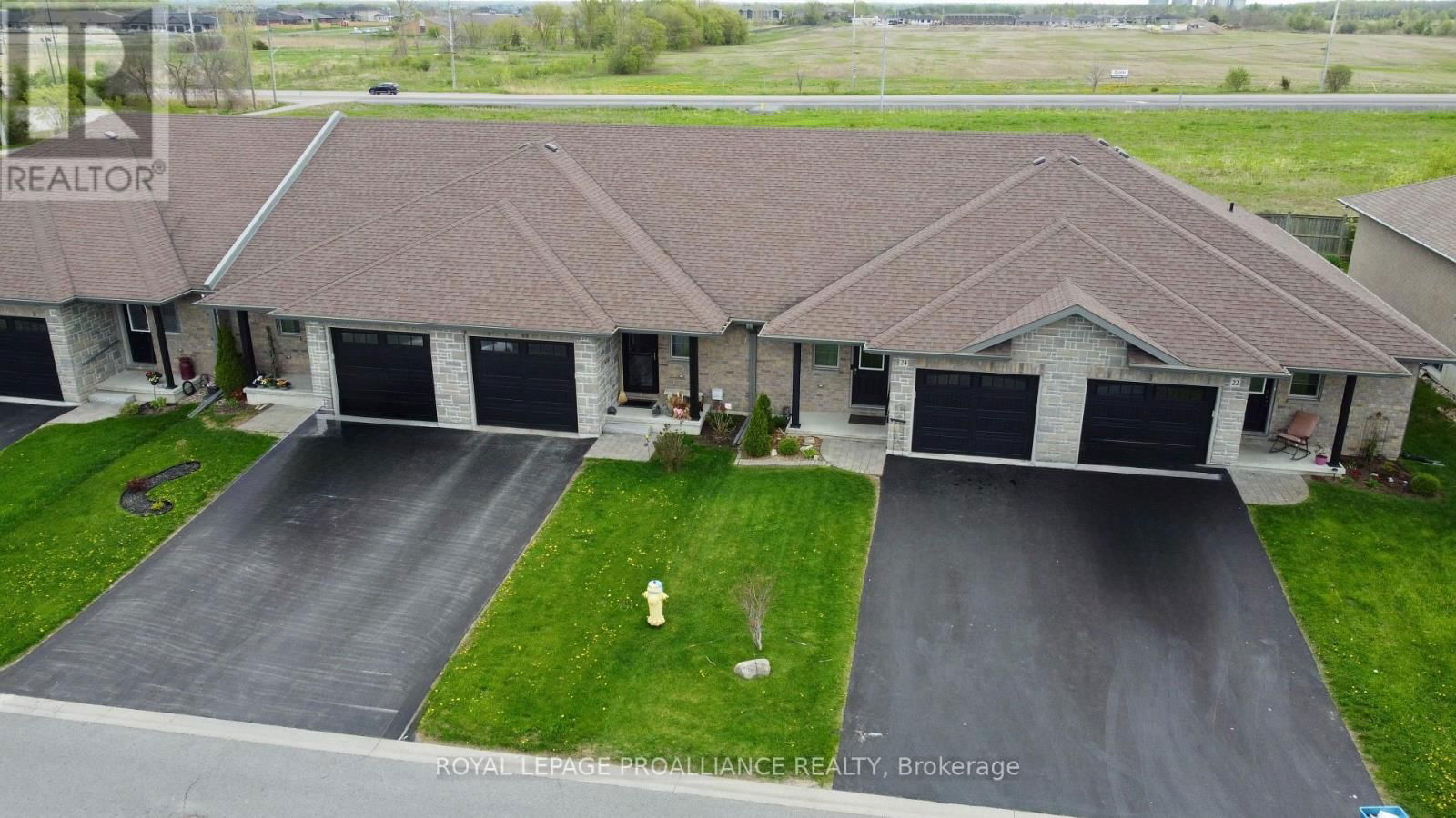 24 CORTLAND CRESCENT Image 25