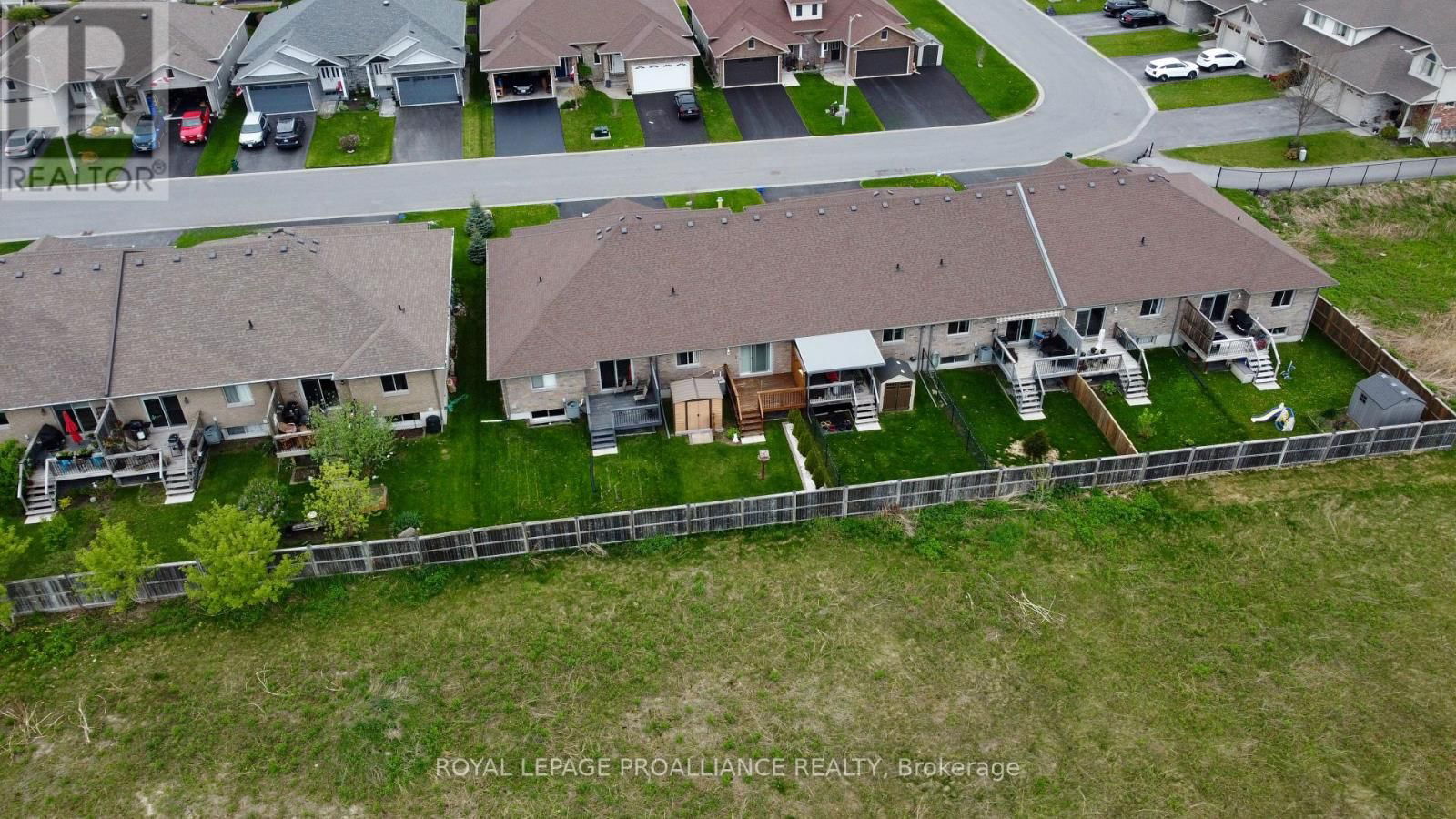 24 CORTLAND CRESCENT Image 28