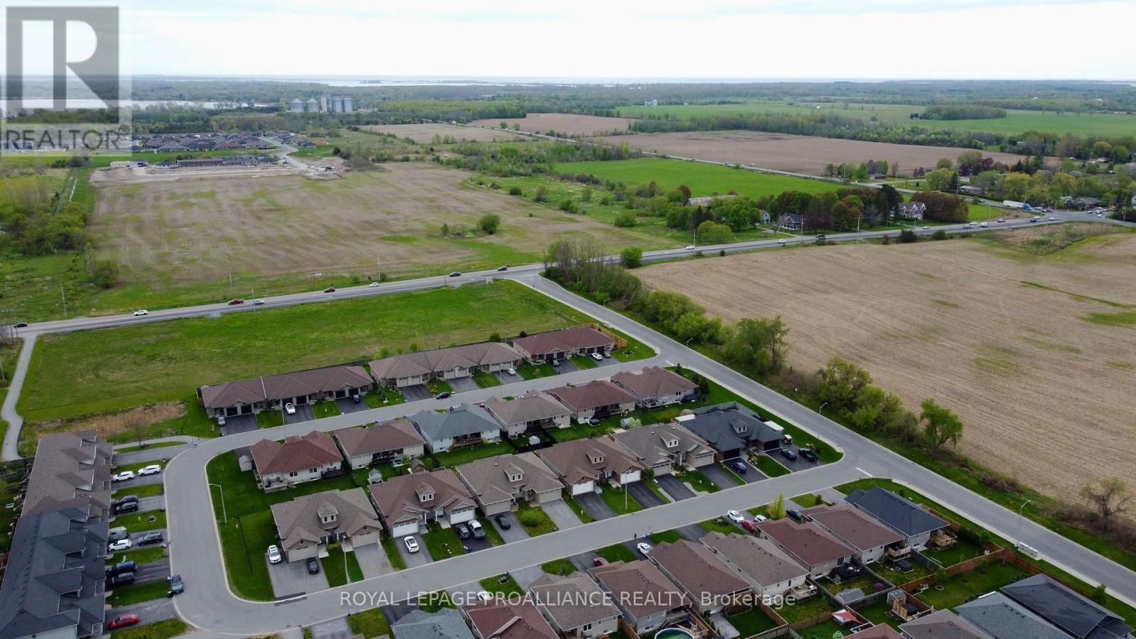 24 CORTLAND CRESCENT Image 31