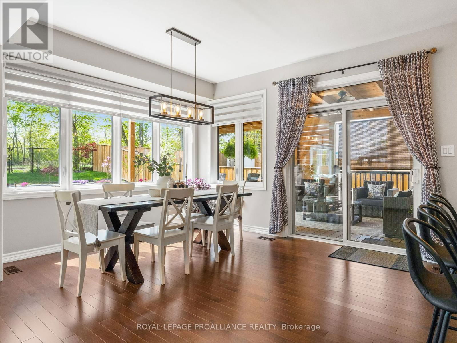 137 HIGHLANDS BOULEVARD Image 15