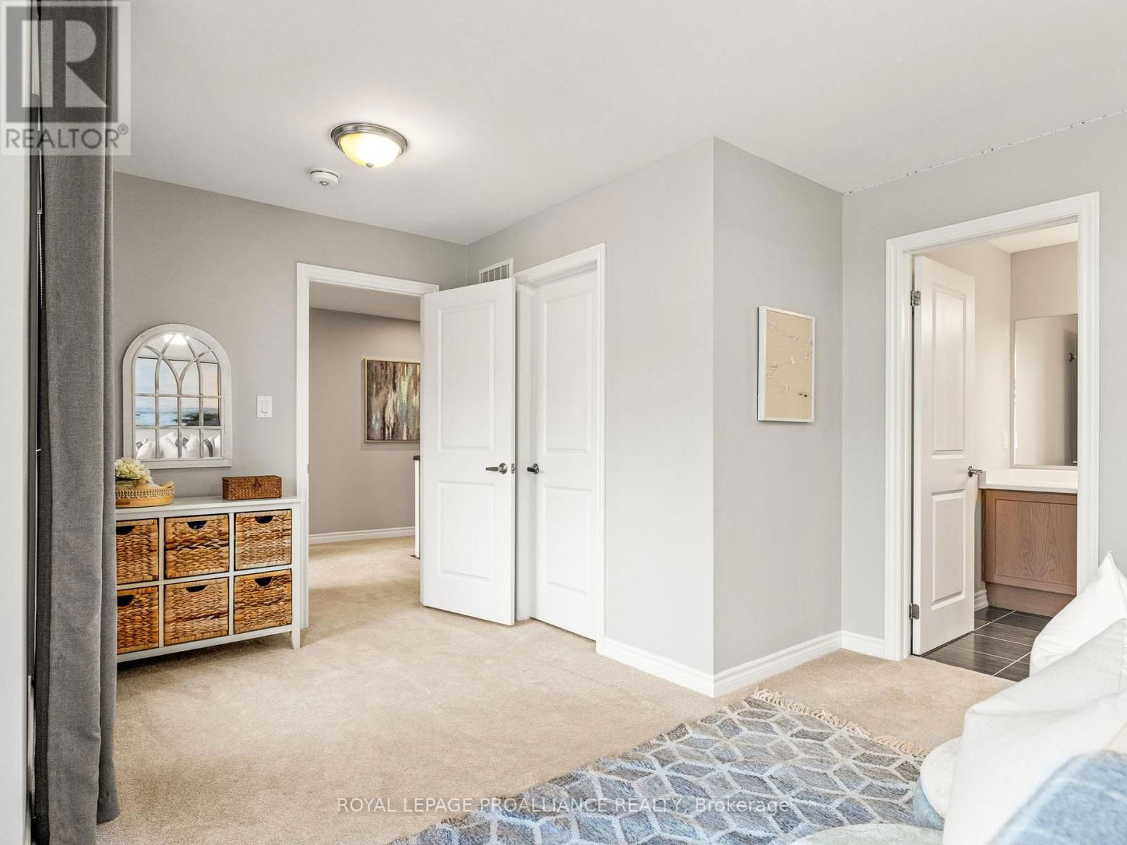 137 HIGHLANDS BOULEVARD Image 28