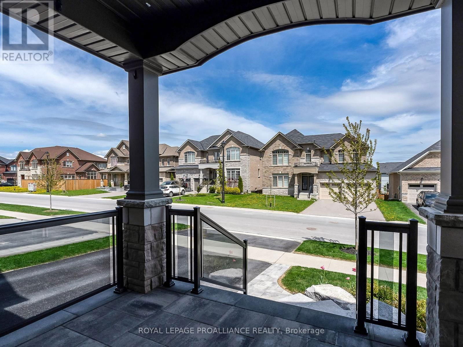 137 HIGHLANDS BOULEVARD Image 3