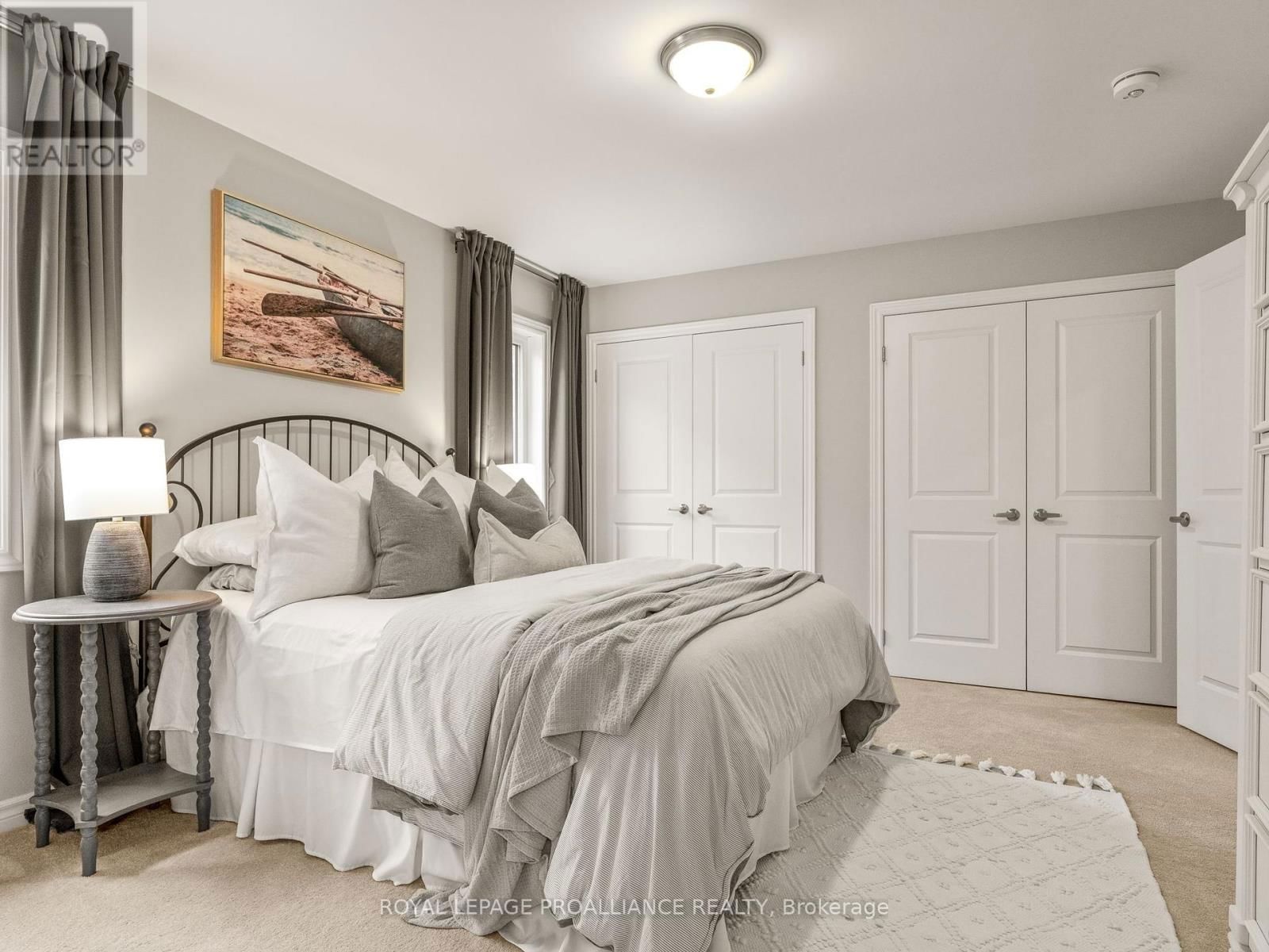 137 HIGHLANDS BOULEVARD Image 34