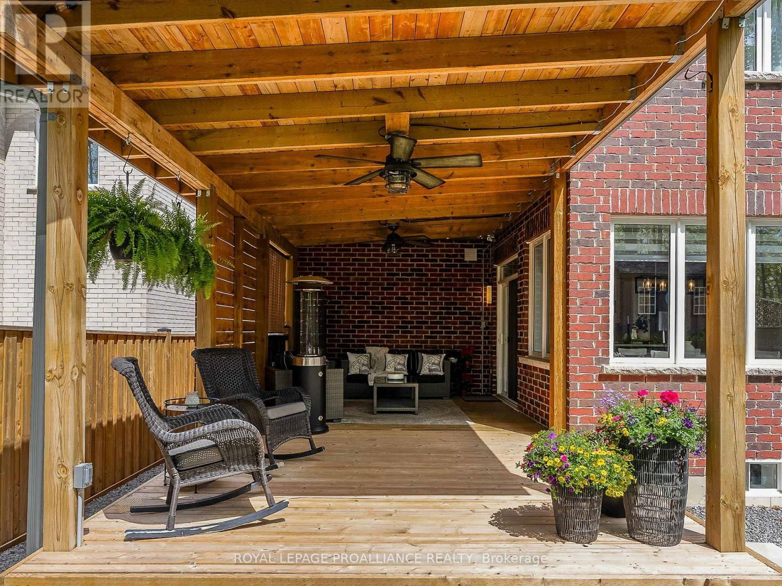 137 HIGHLANDS BOULEVARD Image 43