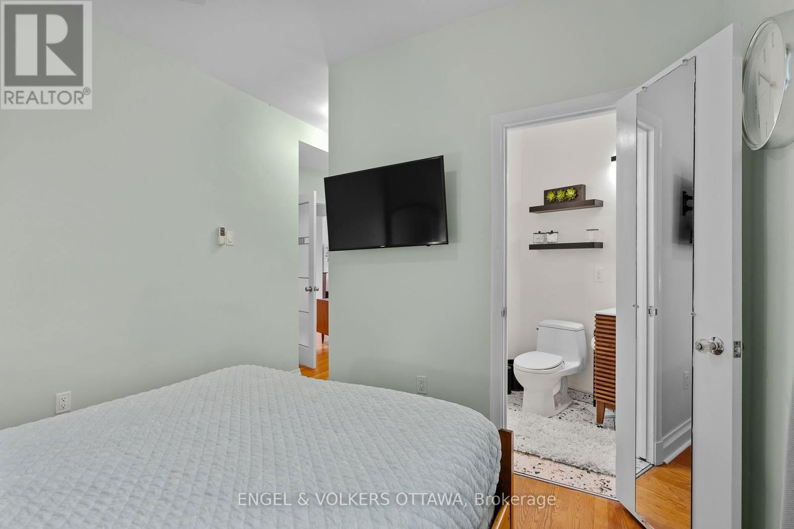 165 ISLAND PARK DRIVE Image 29