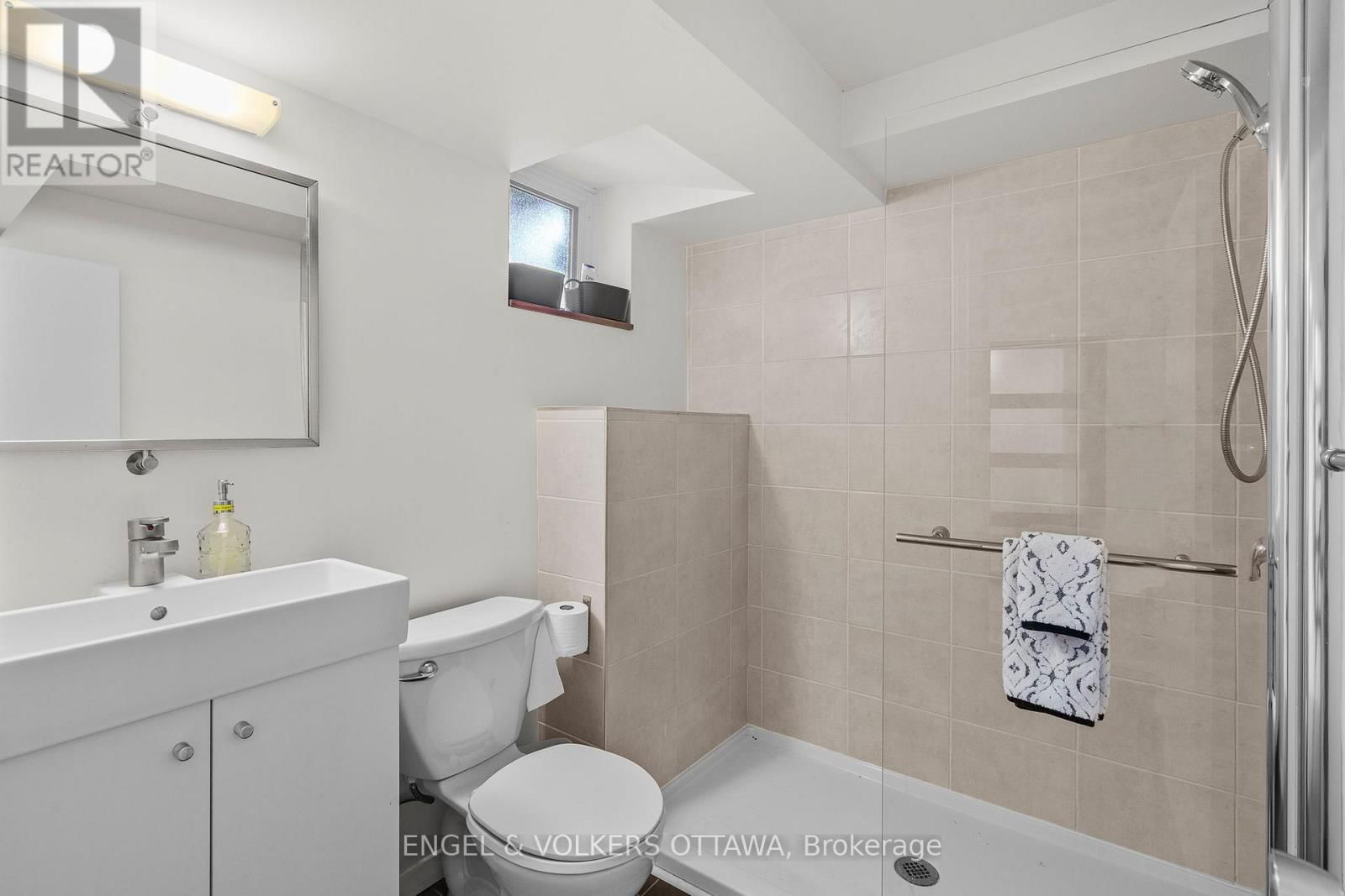 165 ISLAND PARK DRIVE Image 42