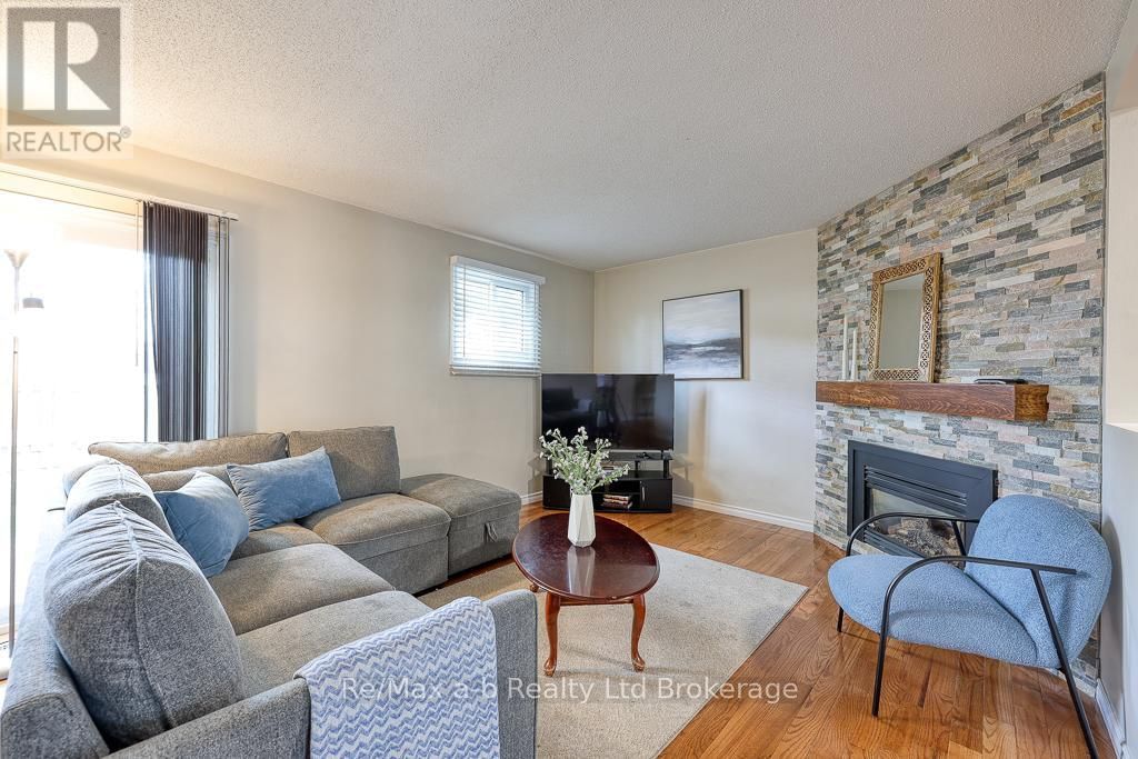 3 - 478 SPRINGBANK AVENUE NORTH Image 12