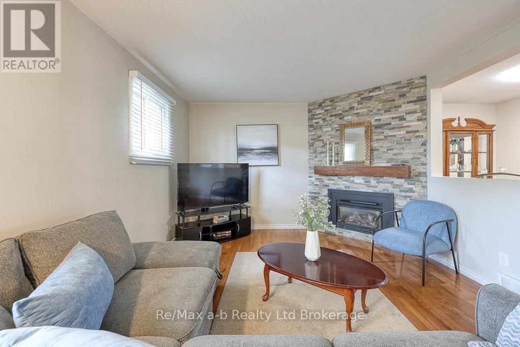 3 - 478 SPRINGBANK AVENUE NORTH Image 13