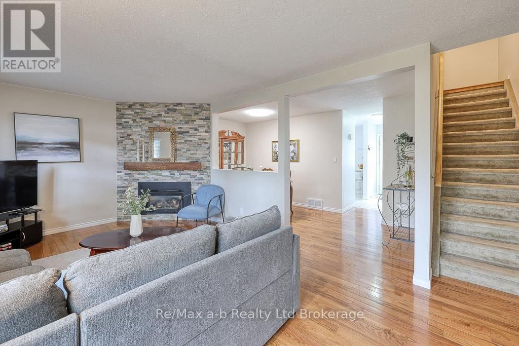 3 - 478 SPRINGBANK AVENUE NORTH Image 14