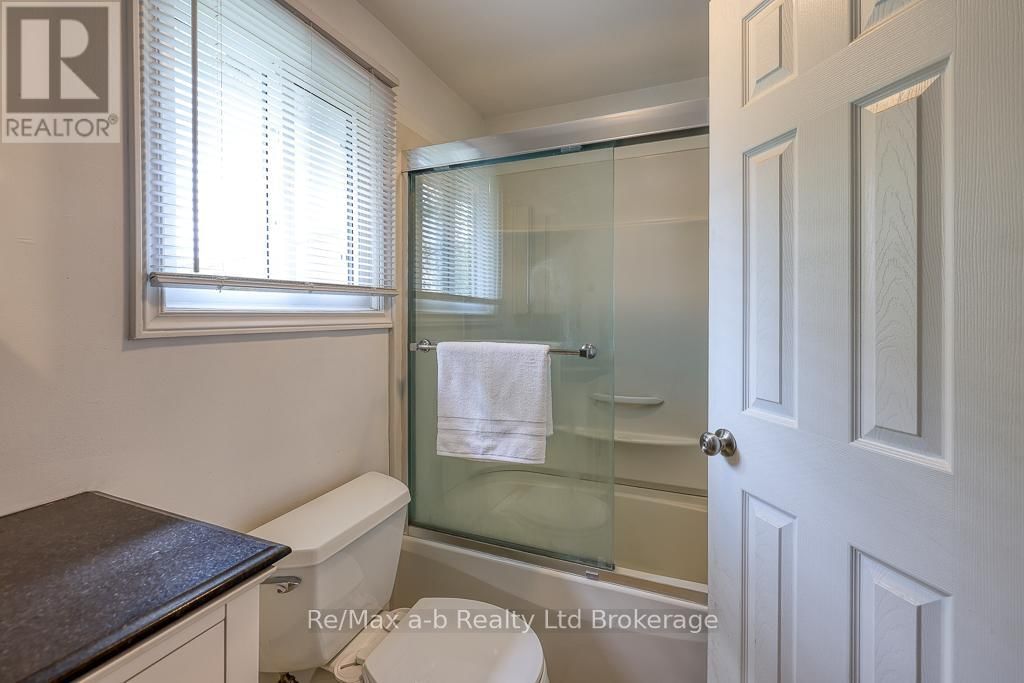3 - 478 SPRINGBANK AVENUE NORTH Image 19