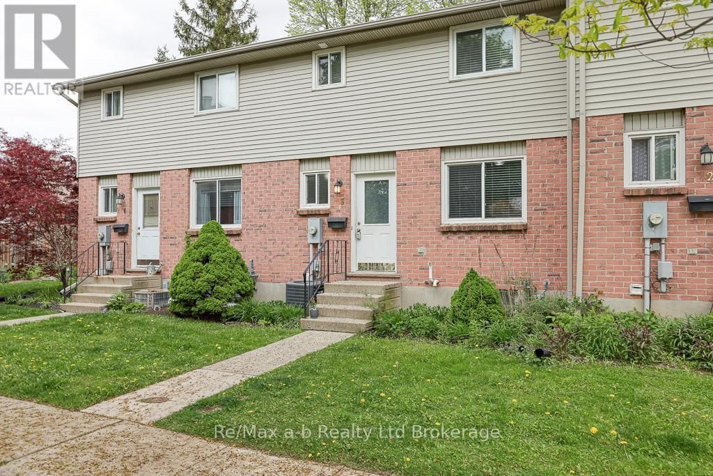 3 - 478 SPRINGBANK AVENUE NORTH Image 2