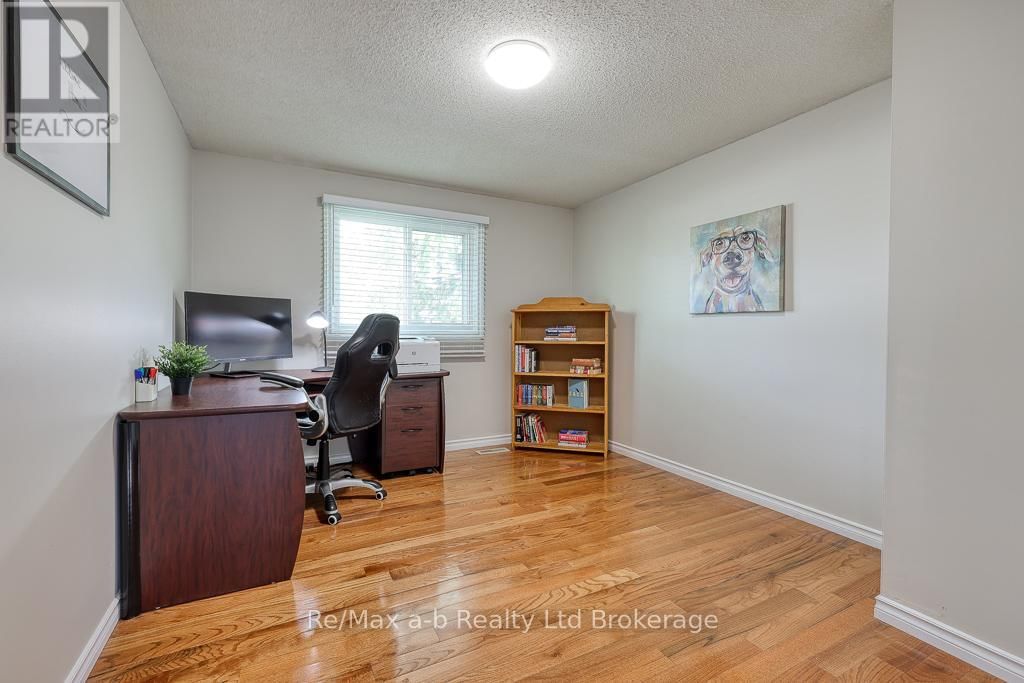 3 - 478 SPRINGBANK AVENUE NORTH Image 26