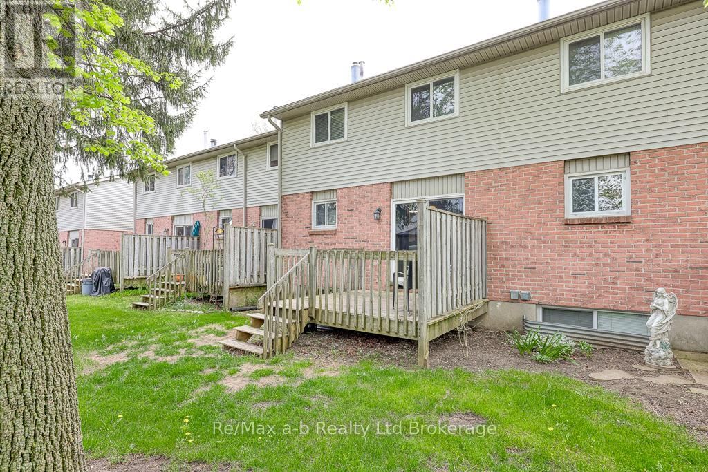 3 - 478 SPRINGBANK AVENUE NORTH Image 31