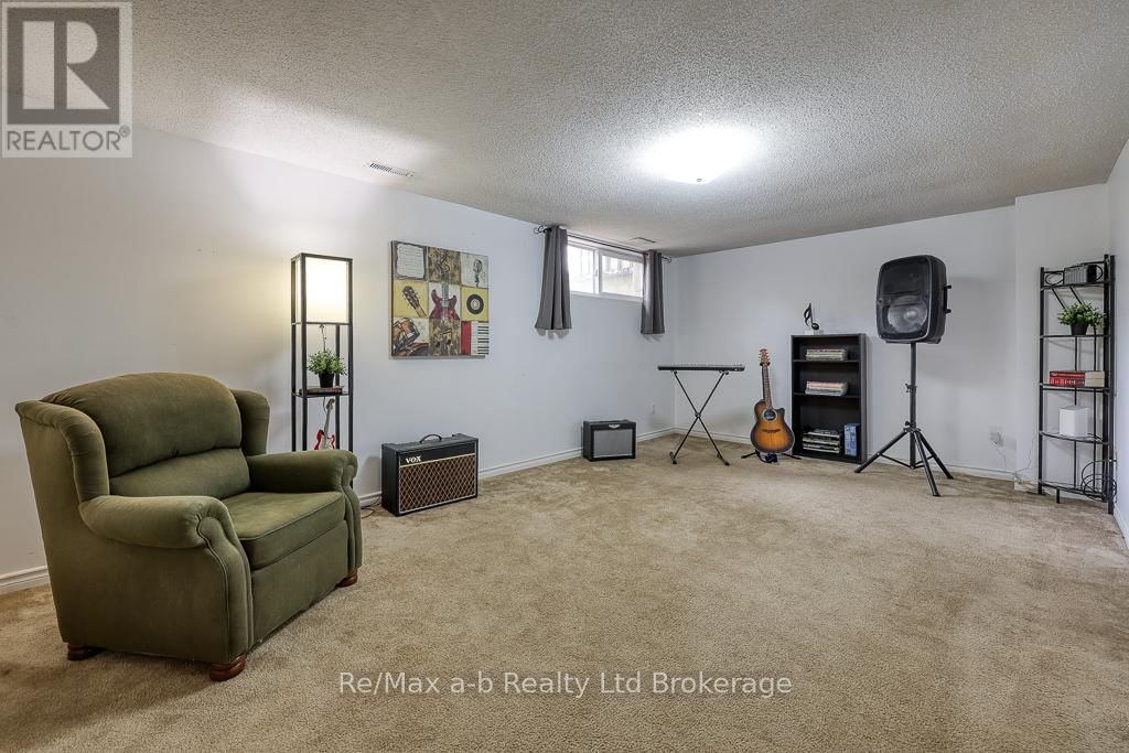 3 - 478 SPRINGBANK AVENUE NORTH Image 33