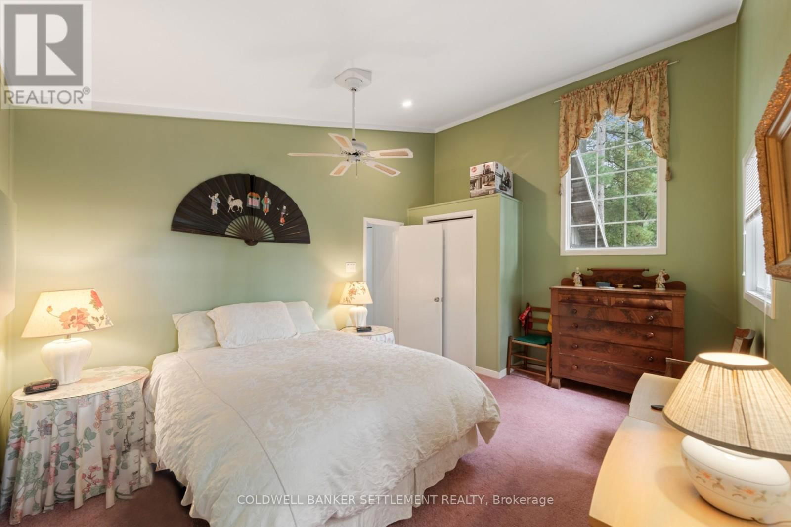 300-302 ISOBEL LANE Image 33
