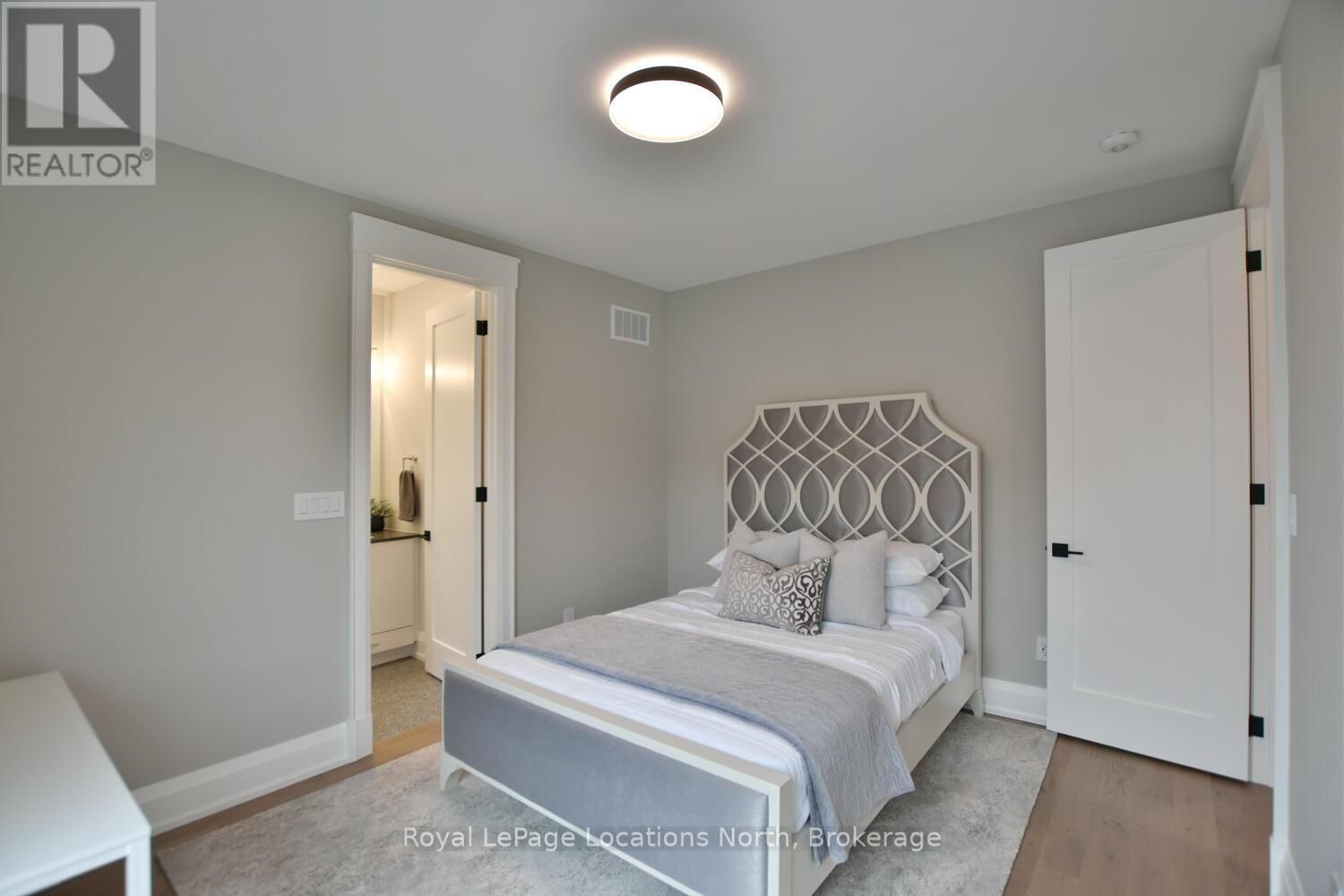 166 SPRINGSIDE CRESCENT Image 30