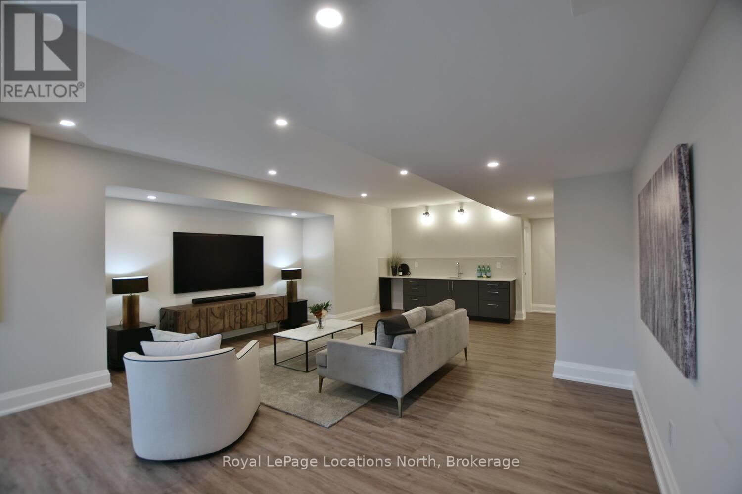 166 SPRINGSIDE CRESCENT Image 33