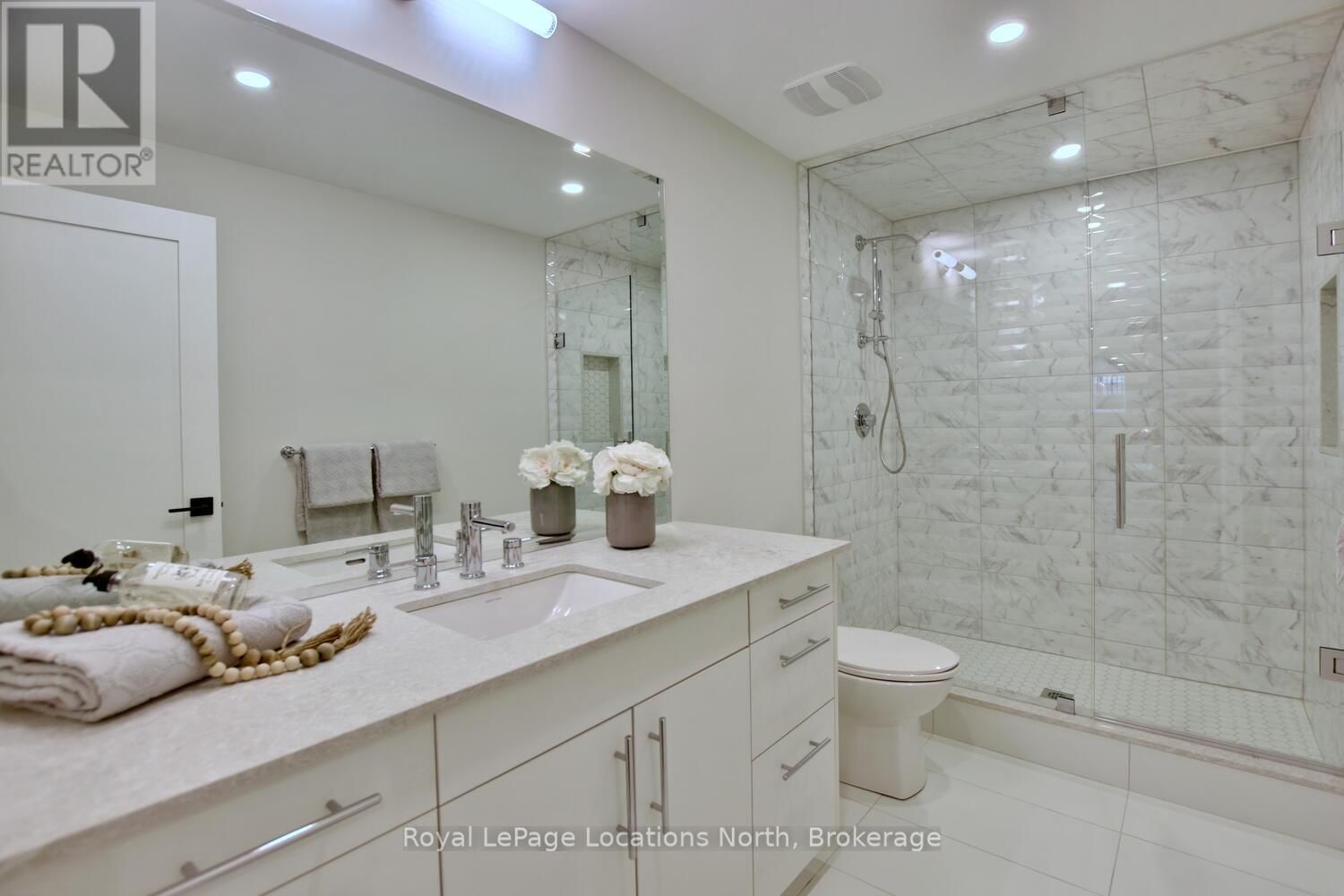 166 SPRINGSIDE CRESCENT Image 35