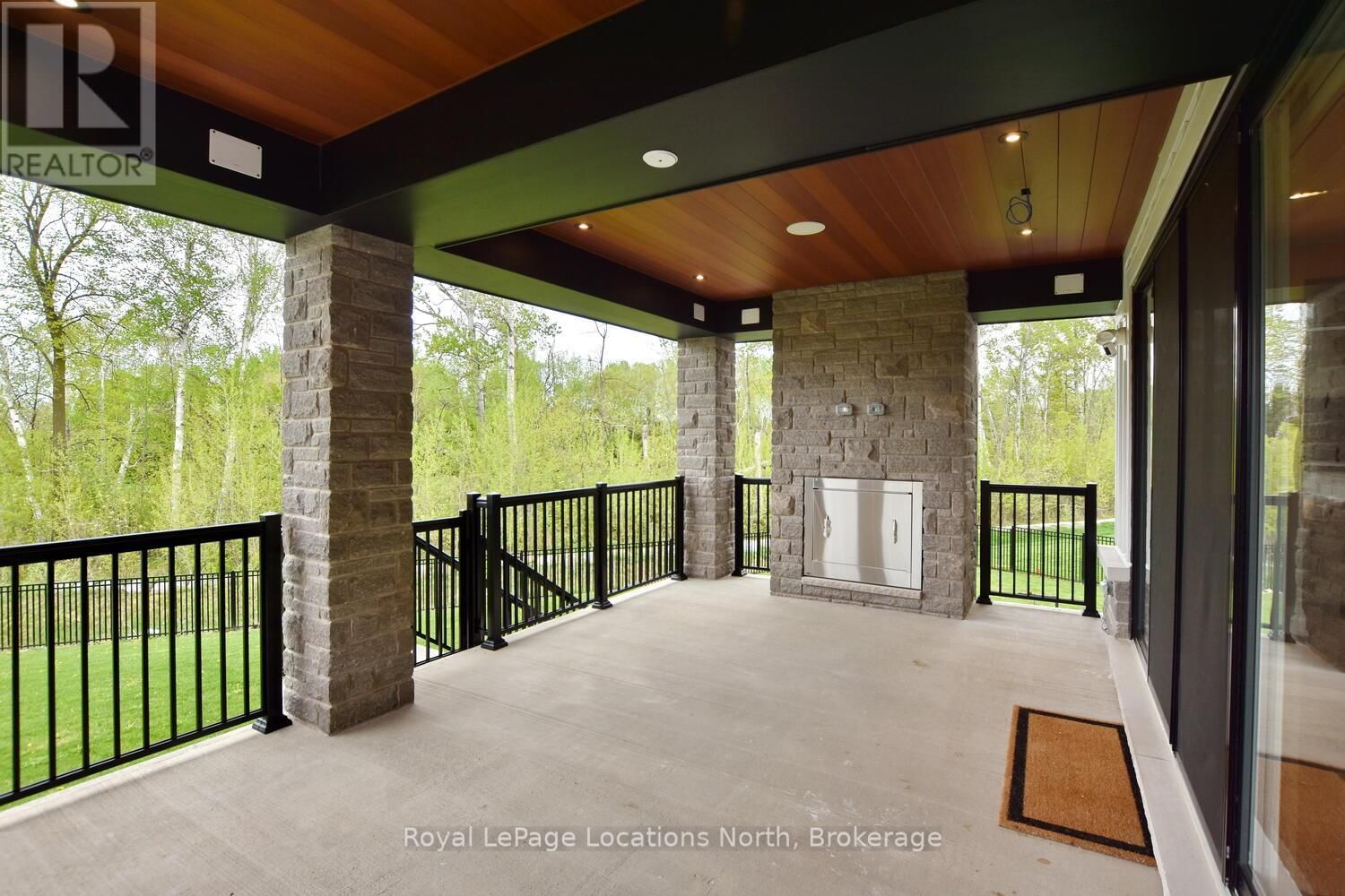 166 SPRINGSIDE CRESCENT Image 40