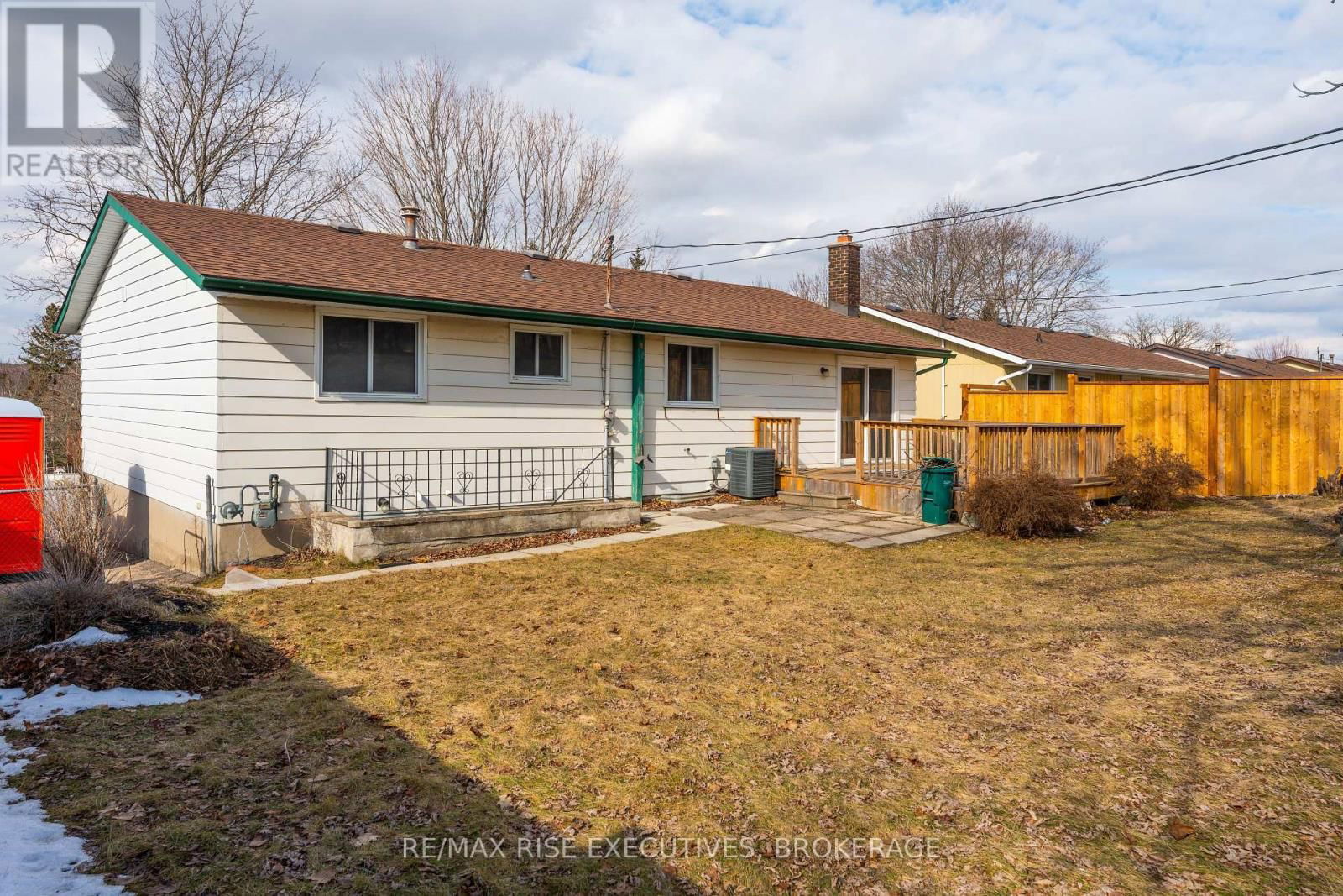 1 - 788 HILLSIDE DRIVE Image 2