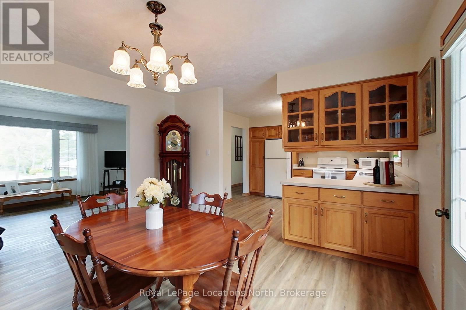 30 PINE TREE DRIVE Image 17