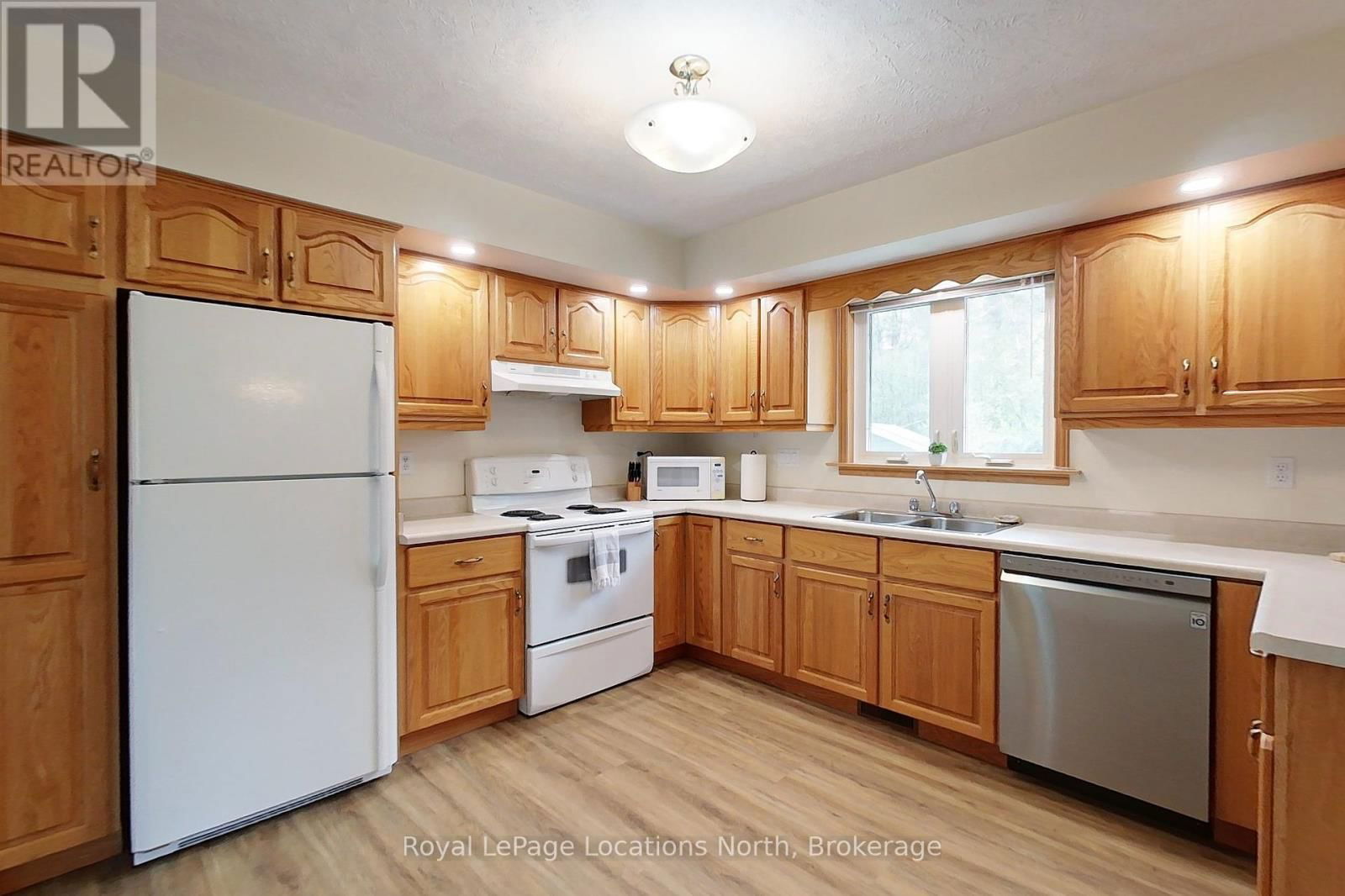30 PINE TREE DRIVE Image 19