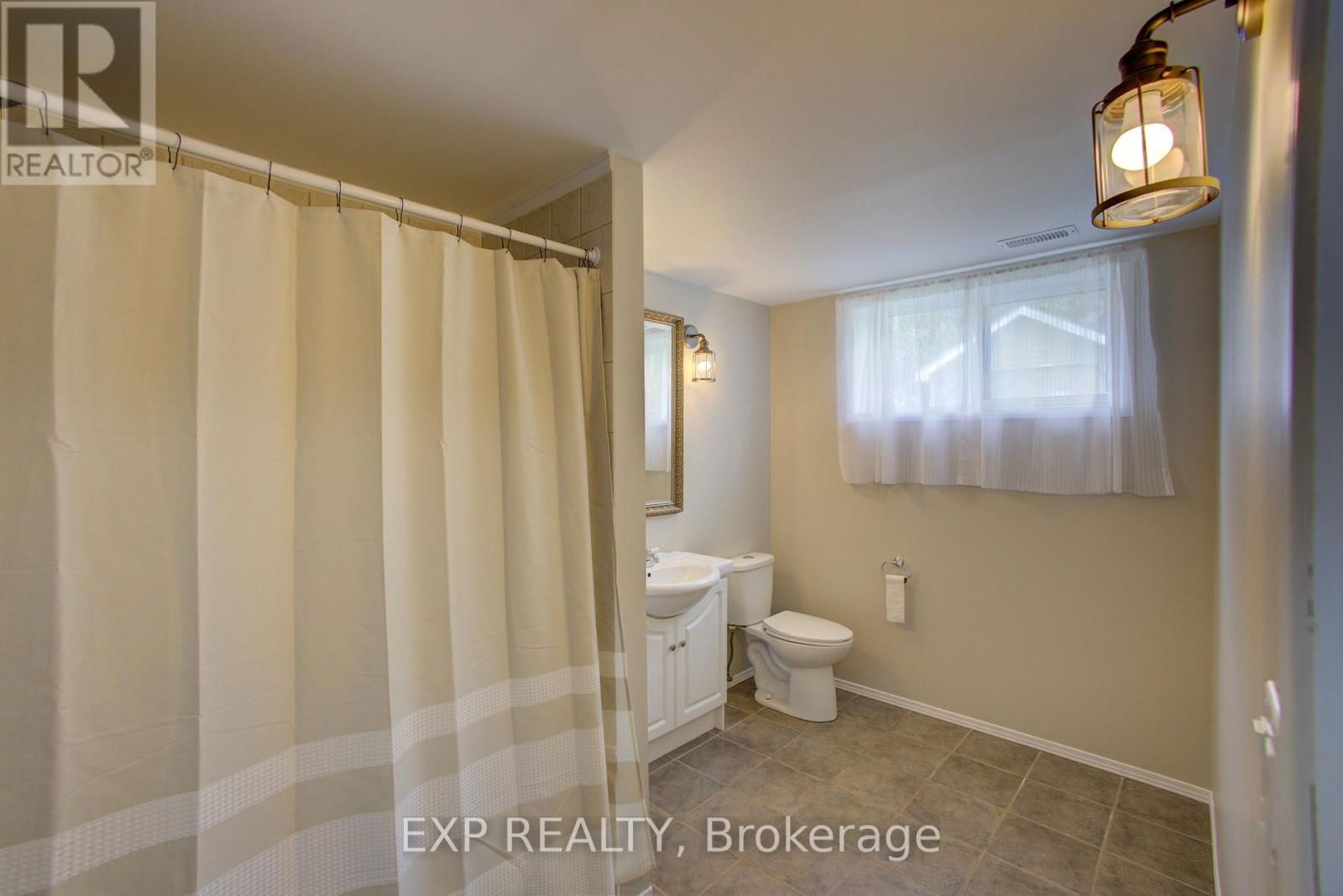 109 MCGIVERN STREET Image 19