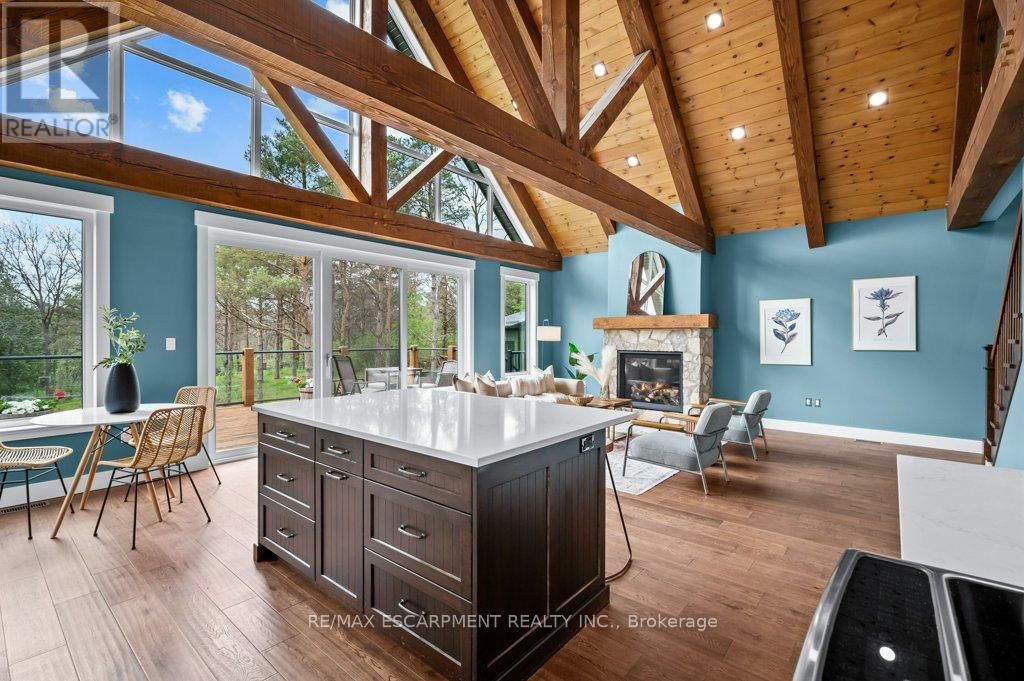1040 CLYDE ROAD Image 15