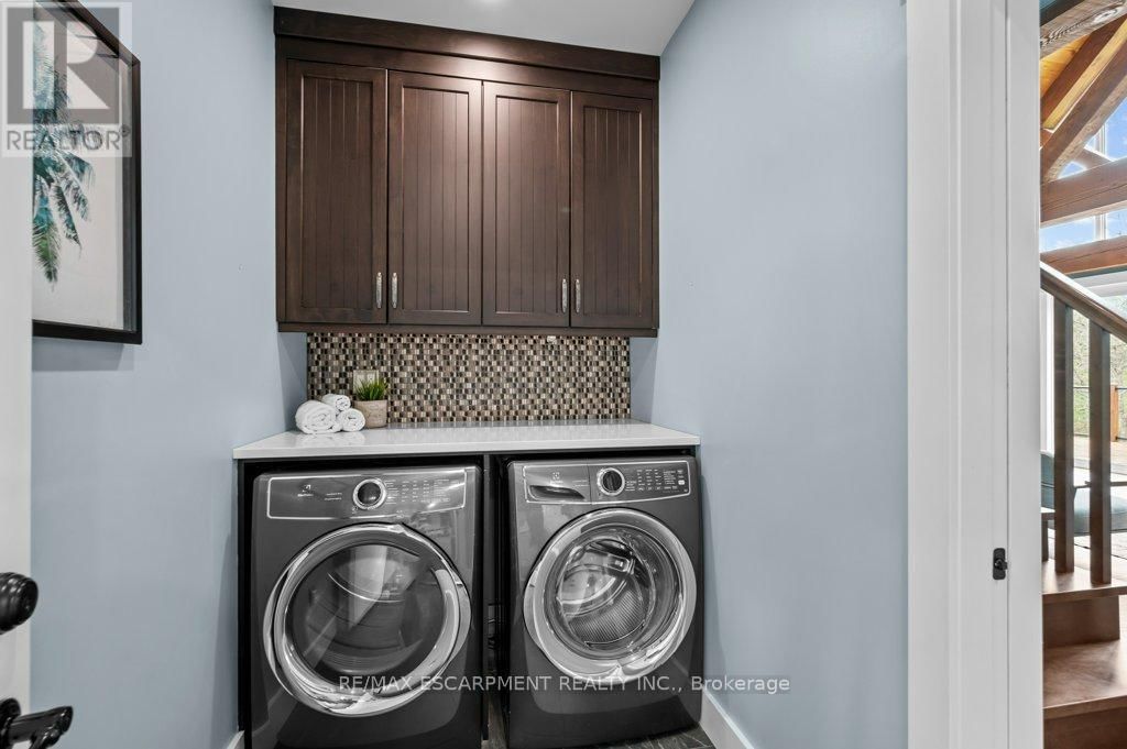 1040 CLYDE ROAD Image 25