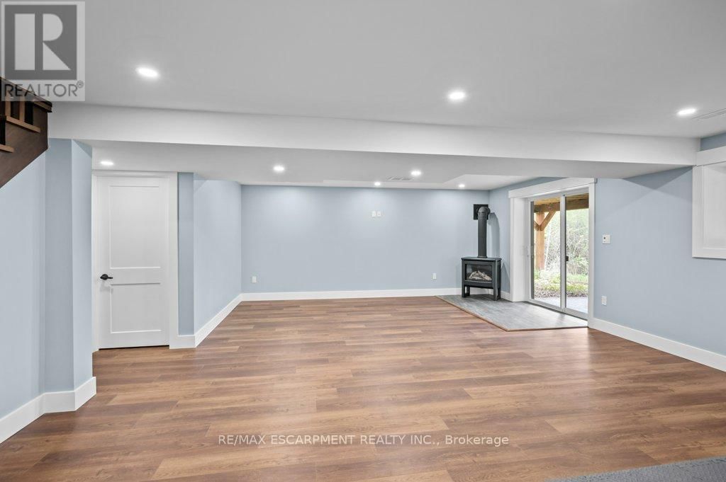 1040 CLYDE ROAD Image 37