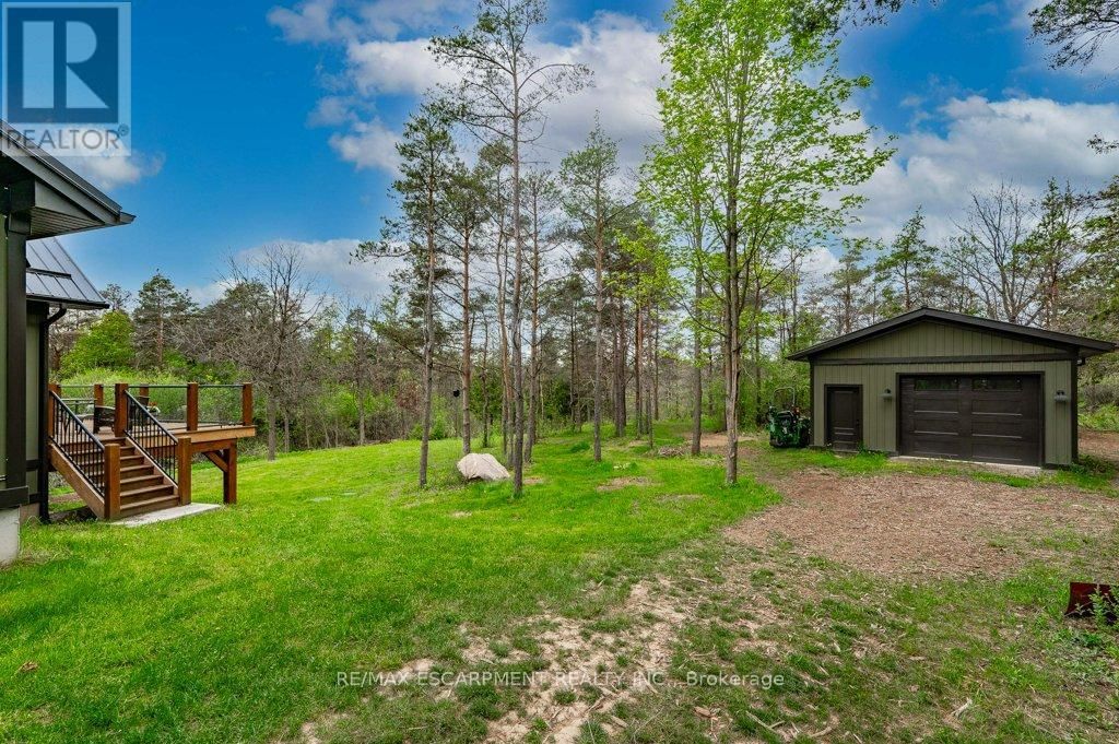 1040 CLYDE ROAD Image 45