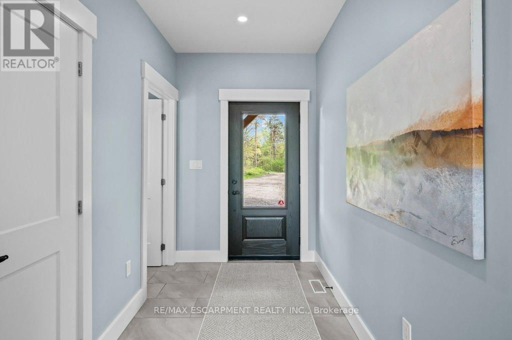 1040 CLYDE ROAD Image 5